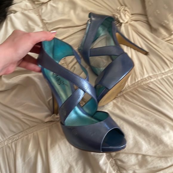 Carlos by Carlos Santana Stilettos - blue/periwinkle - Picture 6 of 9